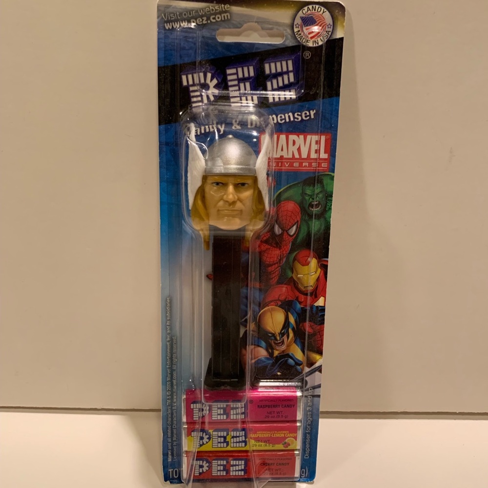 VINTAGE MARVEL THOR PEZ DISPENSER.